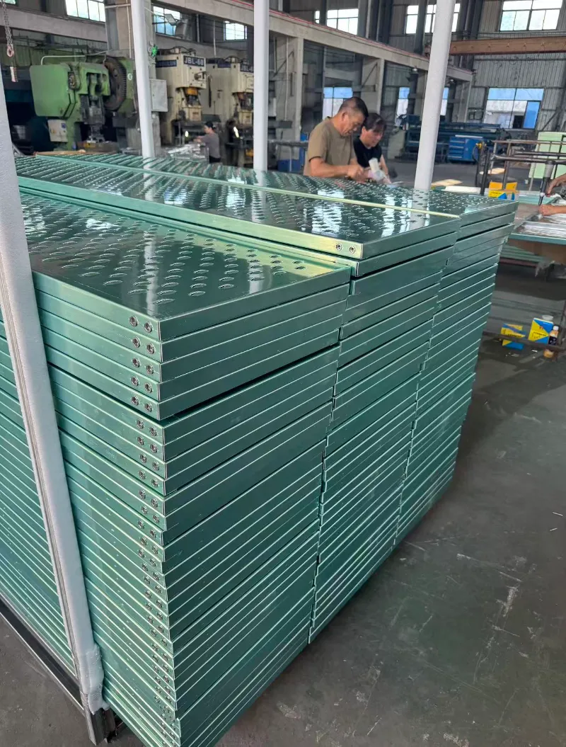 Aluminum Grip Strut Solar Roof Walkway