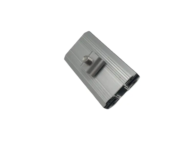 Solarna tankoplastna srednja objemka