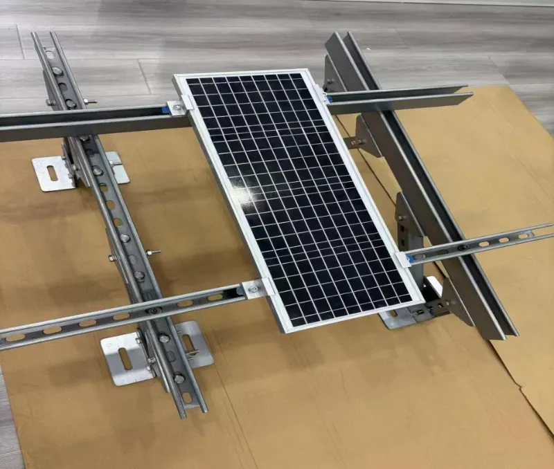 Sistem za pritrditev na tla iz solarnega jekla U Rail